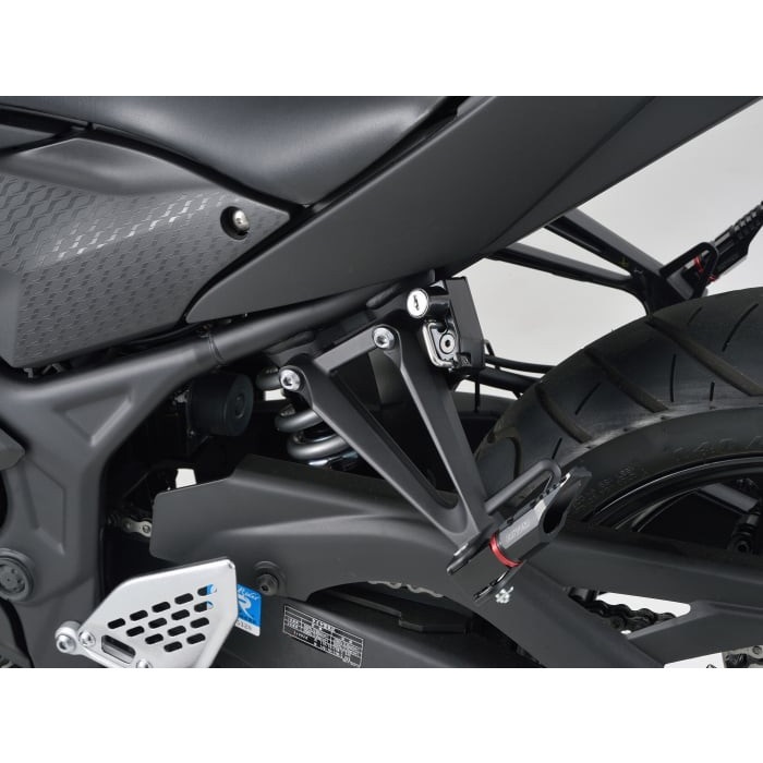ヘルメットホルダー YZF-R25 / YZF-R3 / MT-25 / MT-03｜ヘルメット
