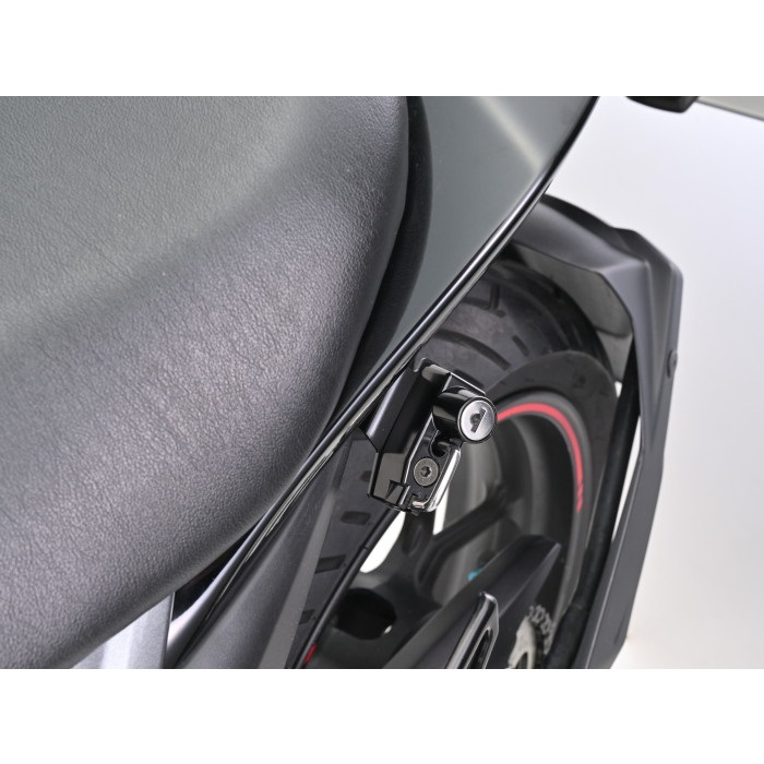 ヘルメットホルダー ジクサー150 / ジクサー250 / ジクサーSF250