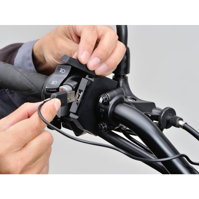 バイク専用電源 スレンダーUSB Type-A(ポート数：1ポート)