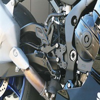 STRIKER GSX-R1000 スペシャルステップキット
