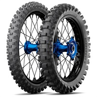 【競技専用】STARCROSS 6 MEDIUM HARD リア：110/90-19 M/C 62M TT (一般公道走行不可) (スタークロス シックス ミディアムハード)