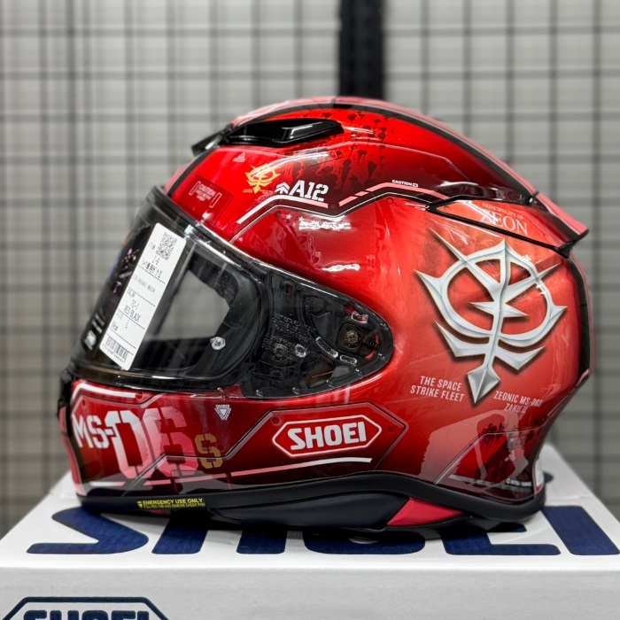 在庫限り】 Z-8 MS-06S シャア専用ザクⅡ TC-1 RED/BLACK フルフェイス 
