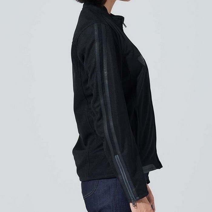 美品 MACNA ハーフ メッシュジャケット Lサイズ 黒色 美品 MACNA ハーフ メッシュジャケット Lサイズ 黒色 Amazon.co