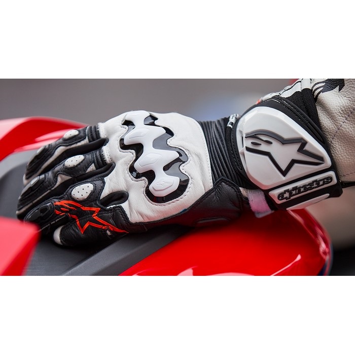 GP PRO R4 GLOVES 1321 BLACK RED FLUO WHITE｜レーシンググローブ｜の