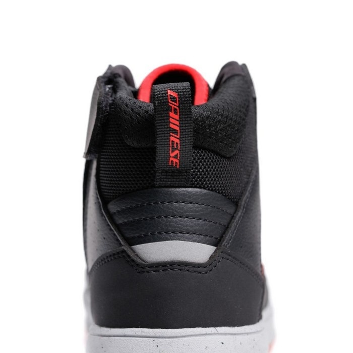 SUBURB ZIP UP AIR SHOES B78-BLACK/RED-LAVA｜シューズ｜の通販なら