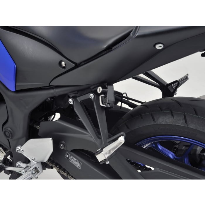 ヘルメットホルダー YZF-R25 / YZF-R3 / MT-25 / MT-03｜ヘルメット