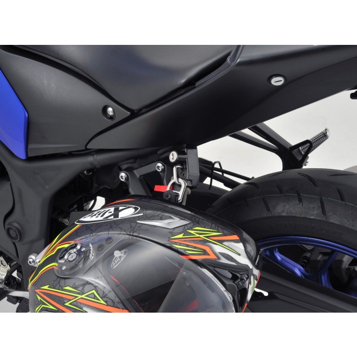 ヘルメットホルダー YZF-R25 / YZF-R3 / MT-25 / MT-03｜ヘルメット