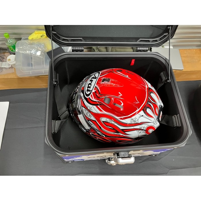 トップケース Q1 アルミ45L モフラージュモザイクグレー｜リアボックス