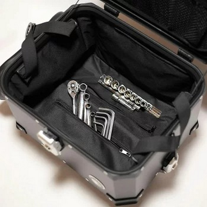 トップケース アルミ Q1 45L アジャスタブルバックレスト付き シルバー