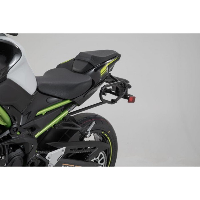 SLCサイドキャリア (右) Z900 16-20｜キャリア｜の通販なら