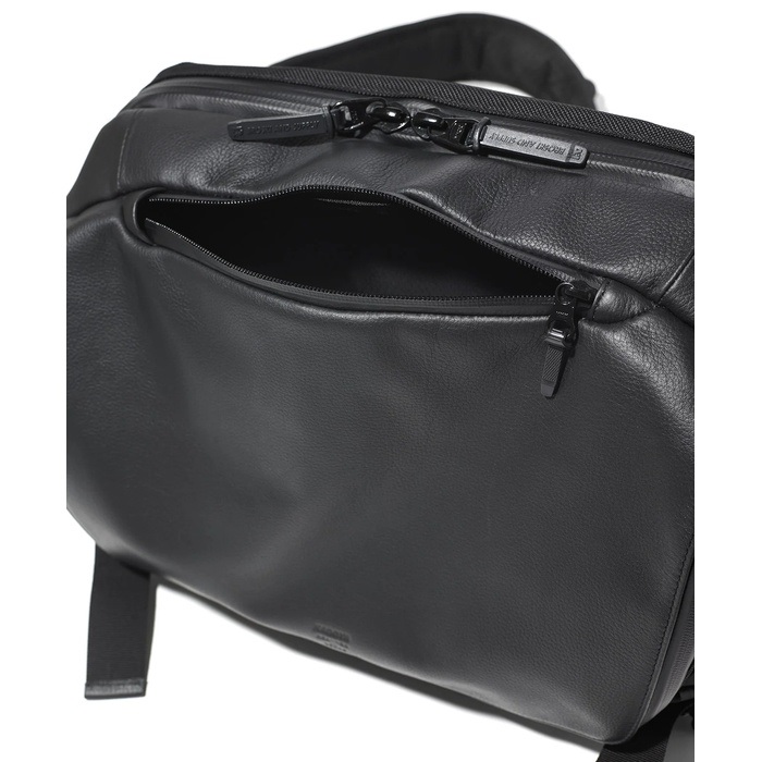 とーや KADOYAxBroski and Supply RIDERS SLING BAG｜バックパック