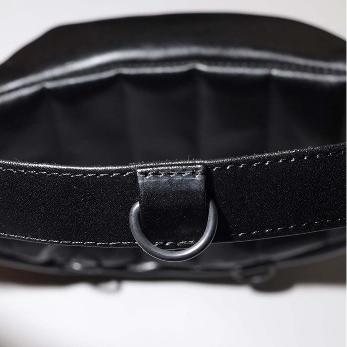 8499 HFG/SHOULDER BAG-PTD ショルダーバッグ ブラック｜バックパック