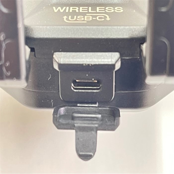 振動軽減ラバー付き 1PUSH式スマホホルダーTYPE-4・(Qi機能+QC3.0 対応
