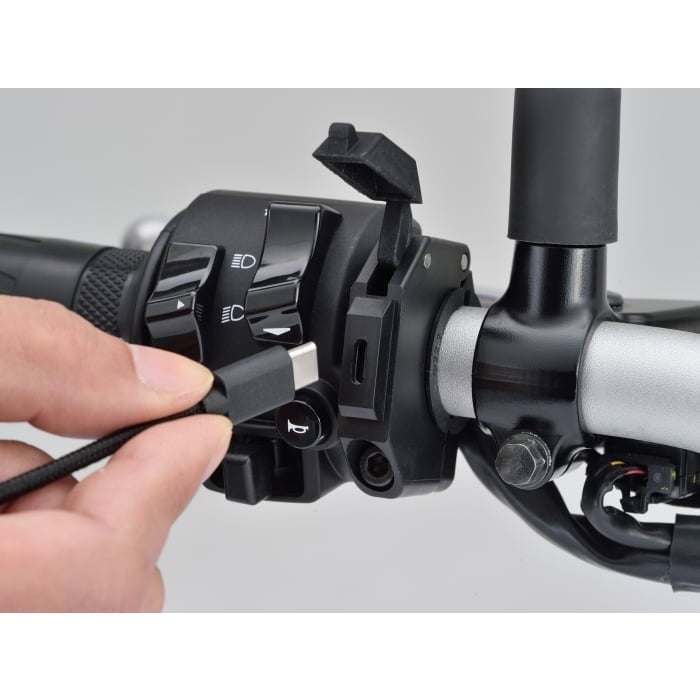 YYYさん専用 バイク専用電源 スレンダーUSB Type-C｜その他｜の通販なら