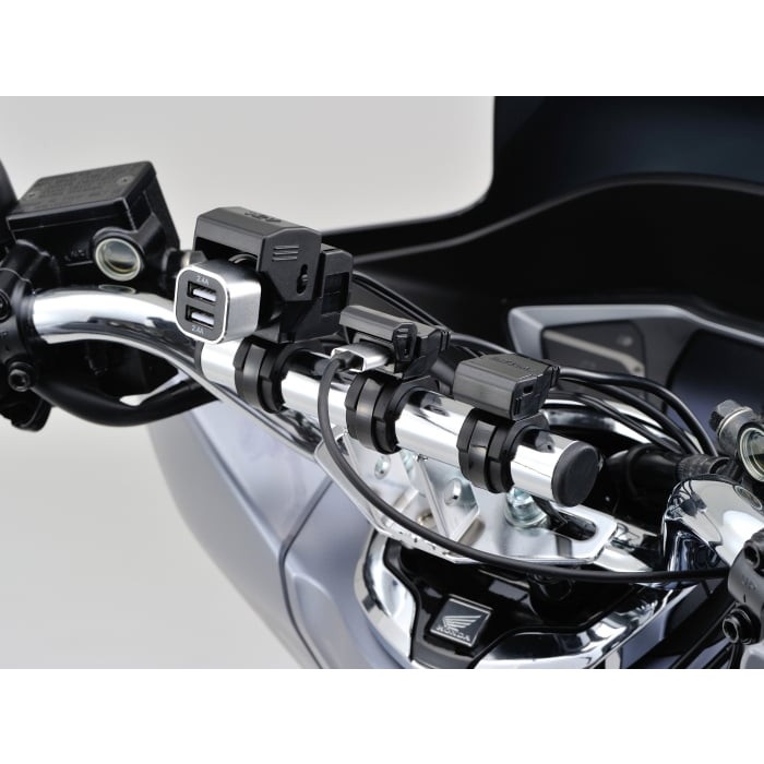 バイク専用電源 2.1A Type-A + シガーソケット / 2ポート + 1