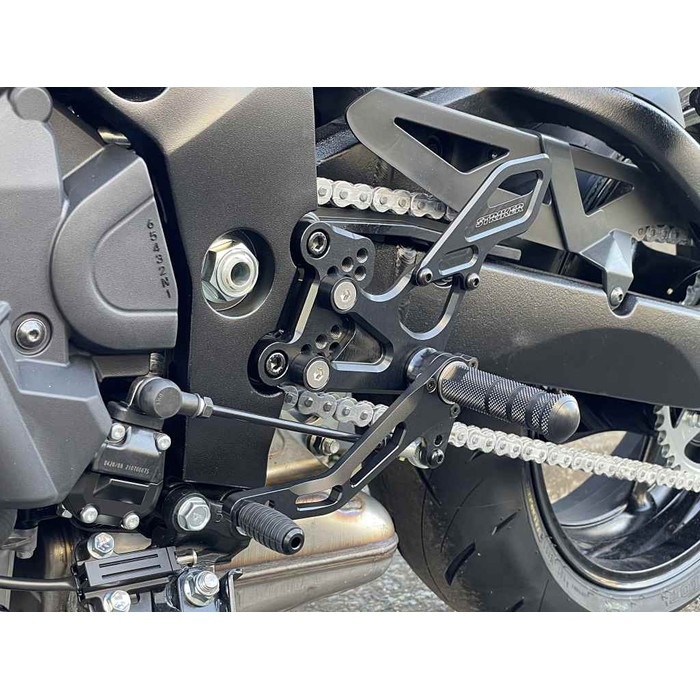 STRIKER KATANA スペシャルステップキット｜バックステップ・ステップ