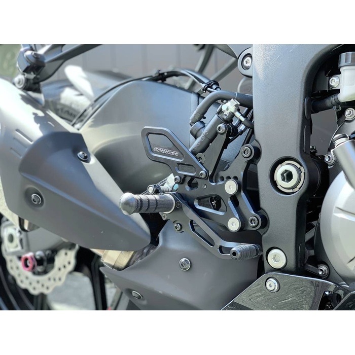 スペシャルステップキット 6ポジション ZX-6R 19- 23｜バックステップ