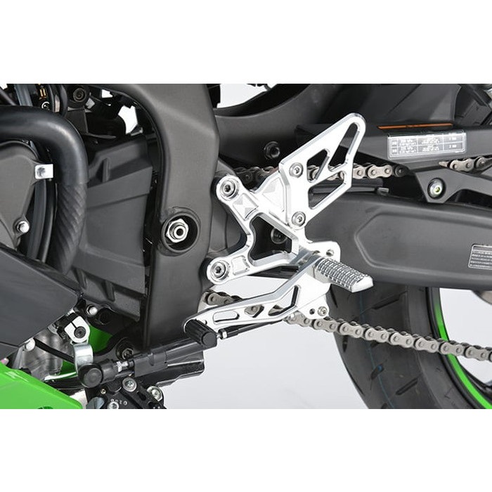 ツーステ③ ライディングステップ ZX-25R・ZX-4R｜バックステップ・ステップ