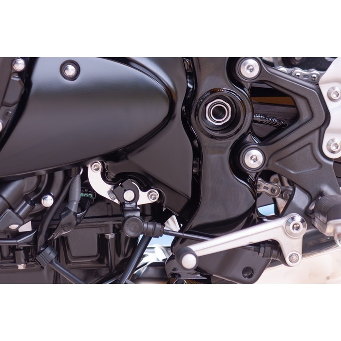 チェンジロッドリテーナー シルバー Z900RS｜その他ステップ関連