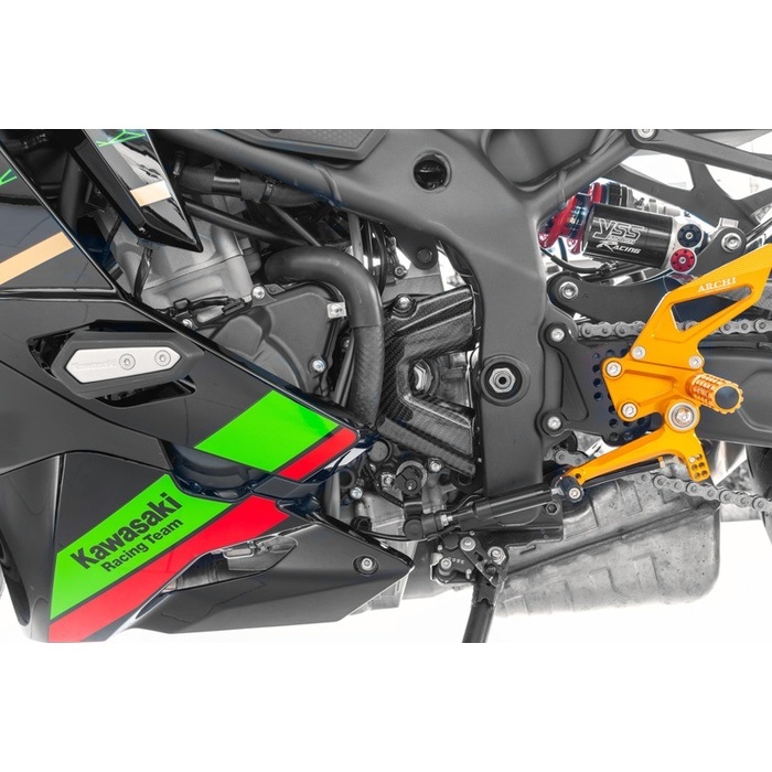 カーボンフロントスプロケットカバー ZX-25R｜エンジンカバー