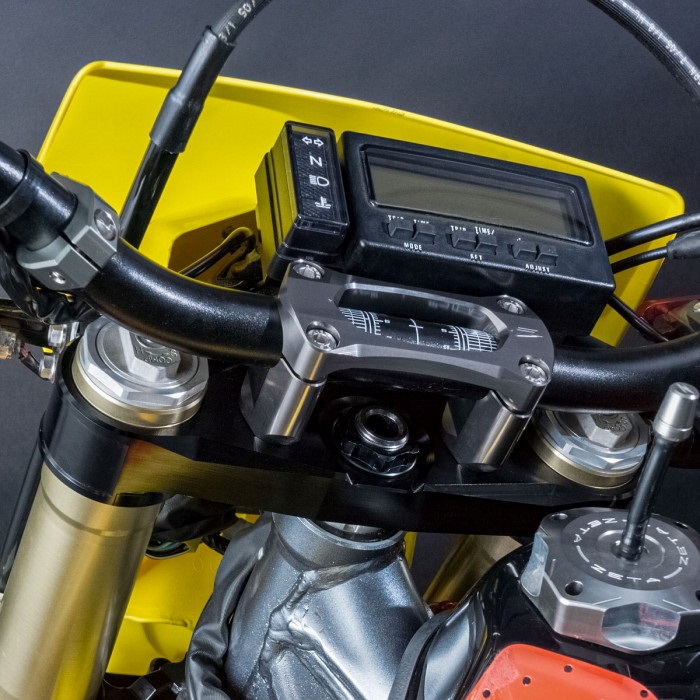 もなっぺ専用 ハンドルバークランプ チタンカラーCOMP CR85 03-｜ハンドル